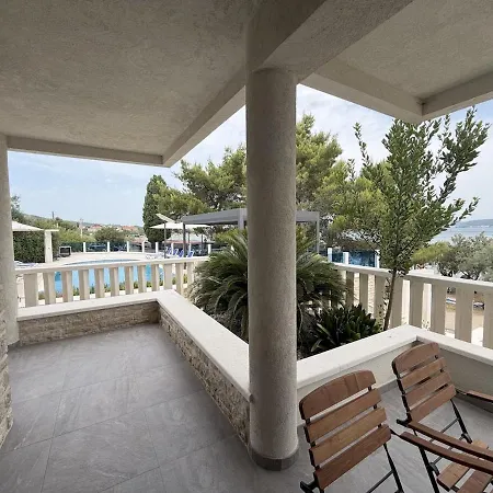 Two Bedroom Sea View * Mrljane